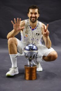 Sergio Llull, hasta 2024 de blanco