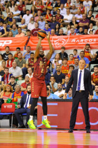 RS470513_J1-UCM-BRE-Firmar-acb-Photo-J-Bernal-01