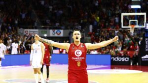 5ca9c6ca-a83c-4f14-8748-da01632ec2ea_16-9-discover-aspect-ratio_default_0