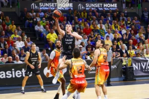 Lenovo-Tenerife-y-Valencia-Basket