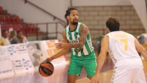 Jeremiah-Hill-bota-Bellas_1718839151_165746659_667x375