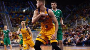 luke-fischer-canaria-U85663018267Kab-620x349@abc