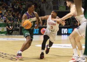 Carter-fue-decisivo-en-los-instantes-finales-del-encuentro.-JAVIER-ALBINANA.-MALAGA-HOY.-1