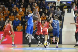 RS484877_J15-FUE-GIR-Firmar-acb-Photo-G-Arroyo-01