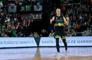 RS485222_J15-SBB-UCM-Firmar-acb-Photo-A-Arrizabalaga