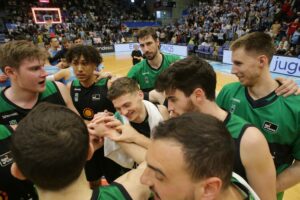 494538scr_0f9f42a297f53b5