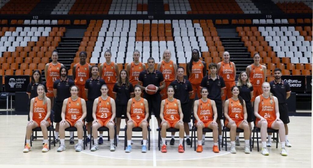 FOTO-EQUIPO-COMPLETO