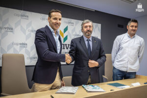 Presentación Miha Lapornik en Fundación Cajaviva Caja Rural (Firma - SPB-Cintia Cortés) (3)