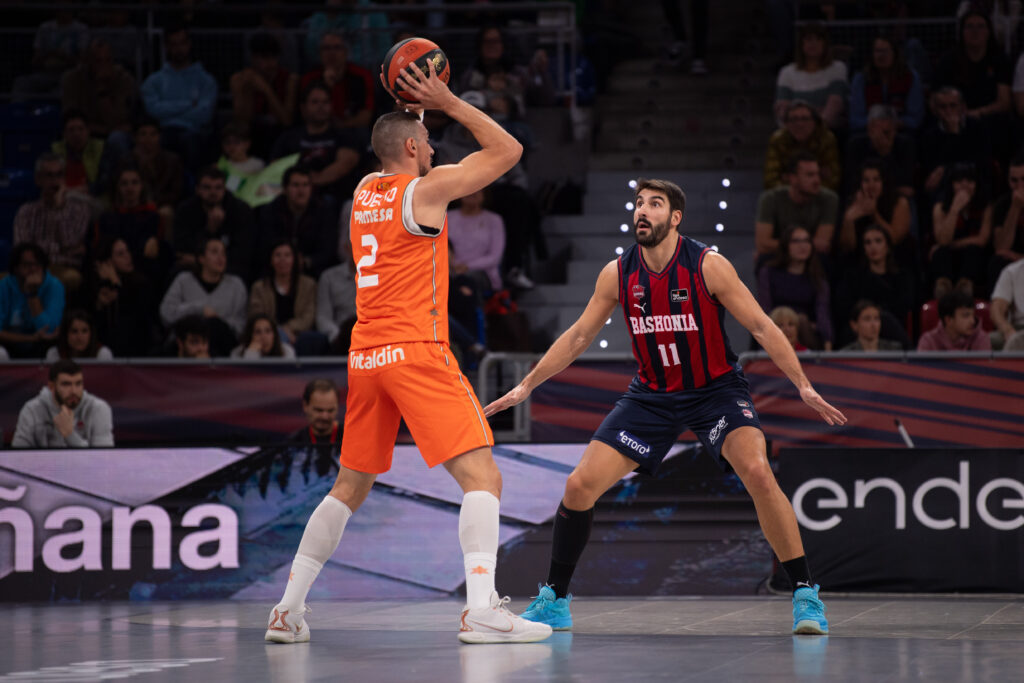 RS517328_J10-BKN-VBC-Firmar-acb-Photo-A-Bouzo