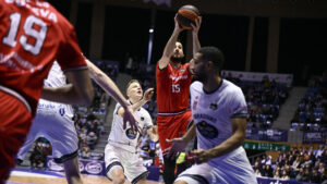 costa lanza a canasta