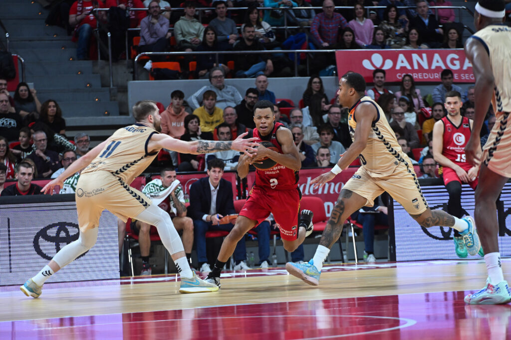 RS518978_J12-CAZ-UCM-Firmar-acb-Photo-A-Sanchez