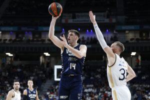 RS513675_J05 RMB-UCM Firmar acb Photo - M Jimenez