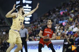 pere-tomas-vs-kalinic