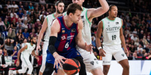 europapress_5523327_jan_vesely_of_fc_barcelona_in_action_against_tryggvi_hlinason_of_surne-1-scaled-1