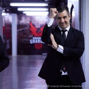 pin celebra la permanencia