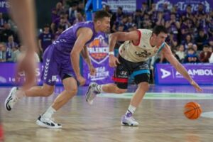 F3A0A260-F9B2-41D7-92B9-1C49388EFE21