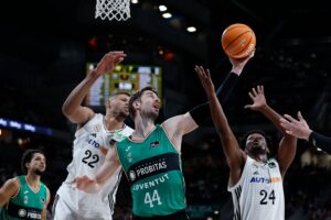 ADA4CC8C-44D6-4606-A340-0AC0ED52B917