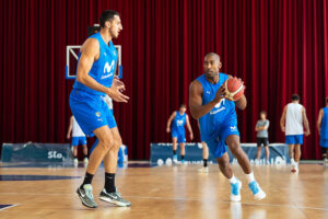 F84EC5DF-42EC-46B5-91B7-4DFB38FC8A1A