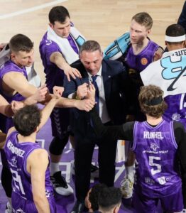 photo_5908876217992464577_y