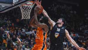 12-03.Ojeleye-entrada