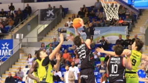 469043d7-fb0d-4878-864d-1ae169f3d3d8_16-9-discover-aspect-ratio_default_0