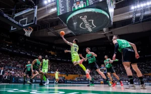 2025-03-30_JOVENTUTBADALONAvsFCBBASQUET_84