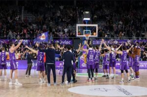 photo_6050698396043429196_y