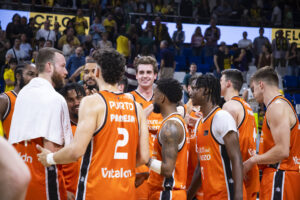 RS814563_J33 LLT-VBC Firmar acb Photo - Emilio Cobos