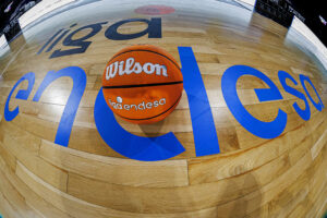 RS588046_J03 LLT-BAR Firmar acb Photo - Emilio Cobos_hpr