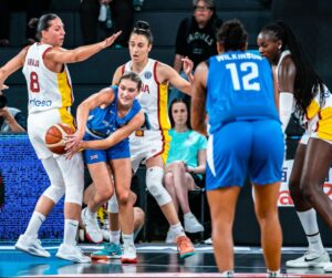 Gran Bretaña debuta con derrota ante España