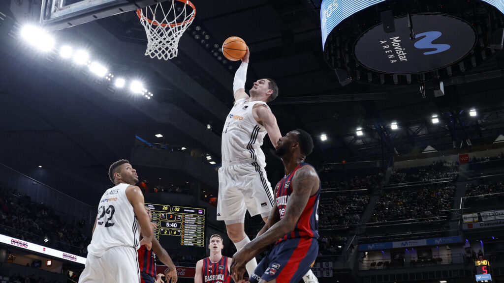 real madrid baskonia foto