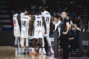 RS812102_J30 HIO-UCM Firmar acb Photo - Pol Puertas_hpr