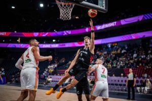 Alemania firma un estreno contundente ante Montenegro