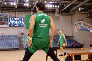 Unicaja entrenando