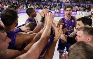 photo_5769137683199363875_y