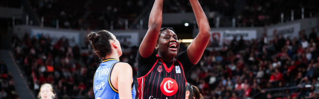 foto_cronica_ligafem_jornada8_301125