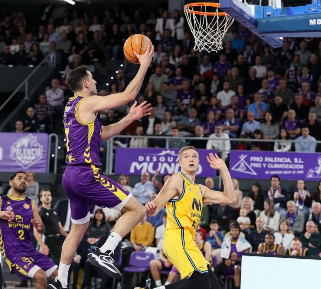 photo_5843466013561785435_y