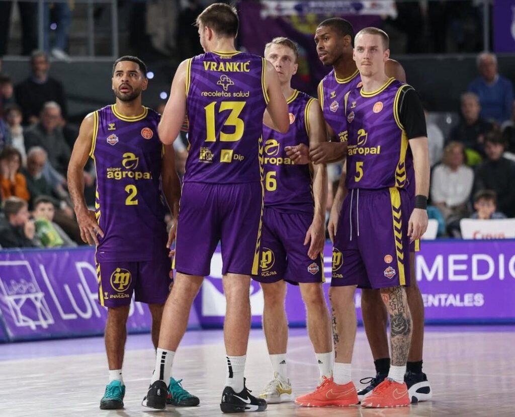 photo_5909038361601575774_y