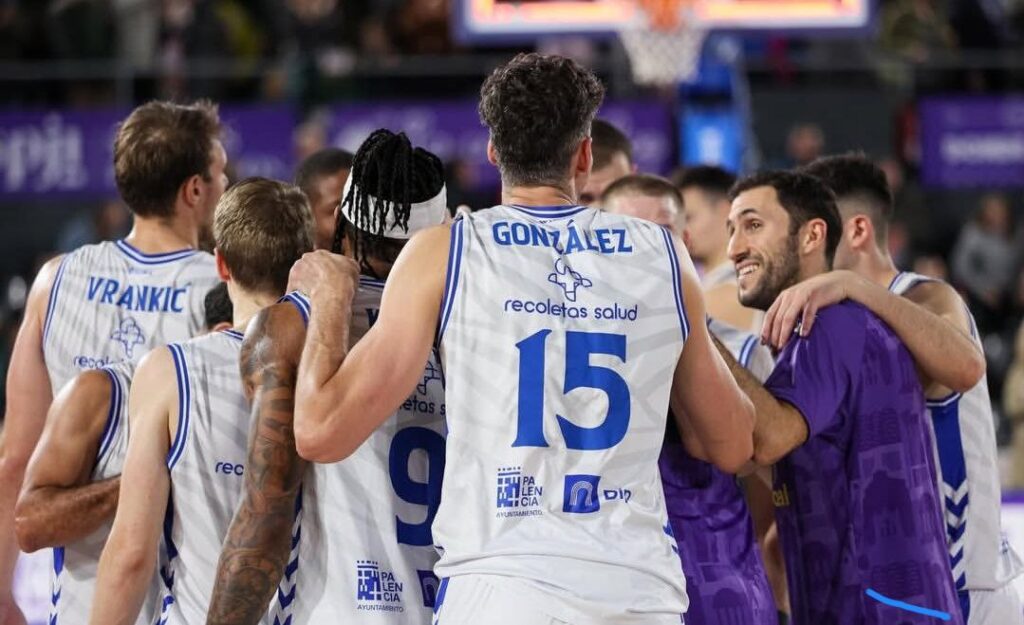 photo_5926867518171581257_y