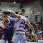 deportes baloncesto en El Plantío, partido del Tizona contra el Lleida.