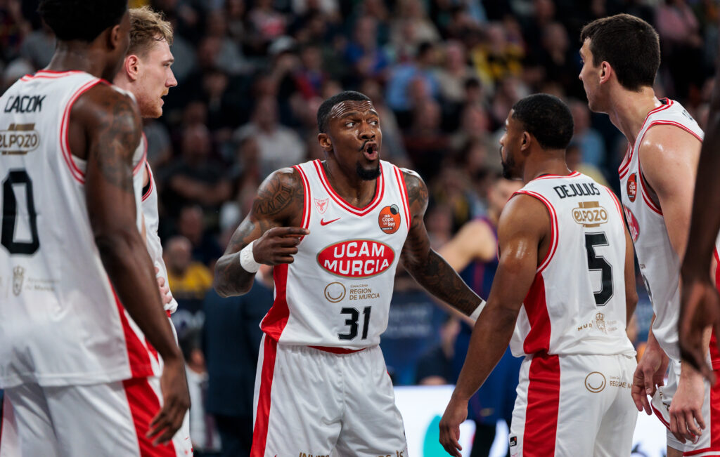 RS886027_0E2A5623 copia