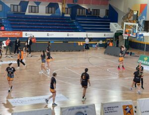 La Laguna castiga al Recoletas desde el perímetro