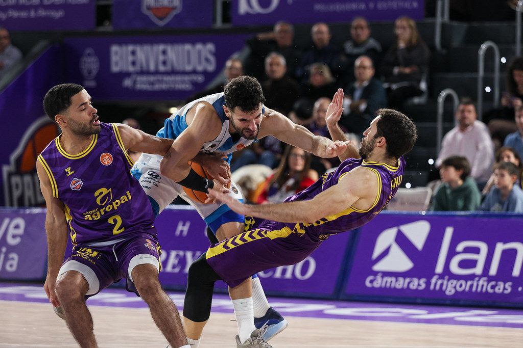 photo_5897982557435923908_y