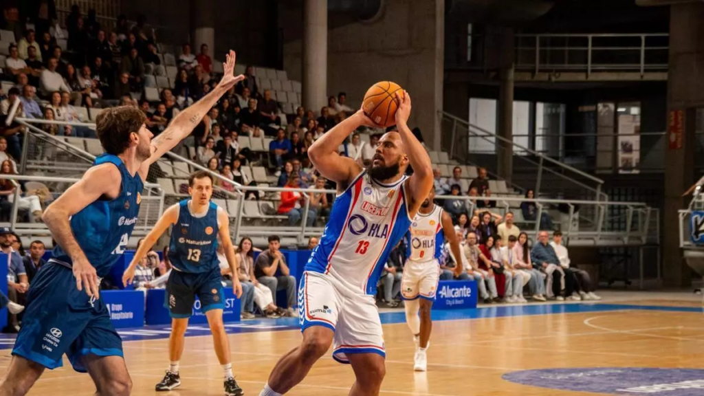 21188209-e10a-489c-a474-6c581a78e38d_16-9-discover-aspect-ratio_default_0_x703y312