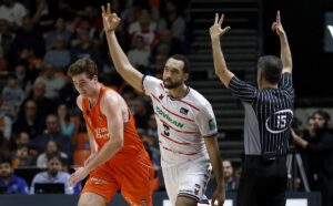 6808dc6f-3f88-40d8-b2c5-9e7e5319561f_VO_rs521920_j15_vbc-cov_firmar_acb_photo_-_ma_polo_medium